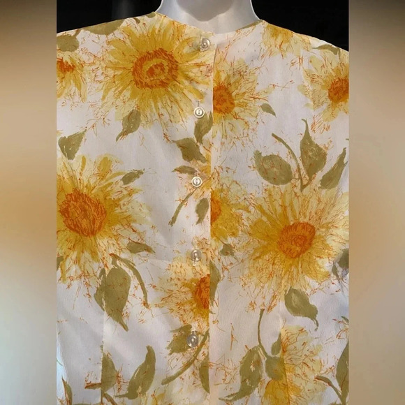 Vintage Styled By Sybil Sunflower Button Back Shirt - Picture 4 of 10